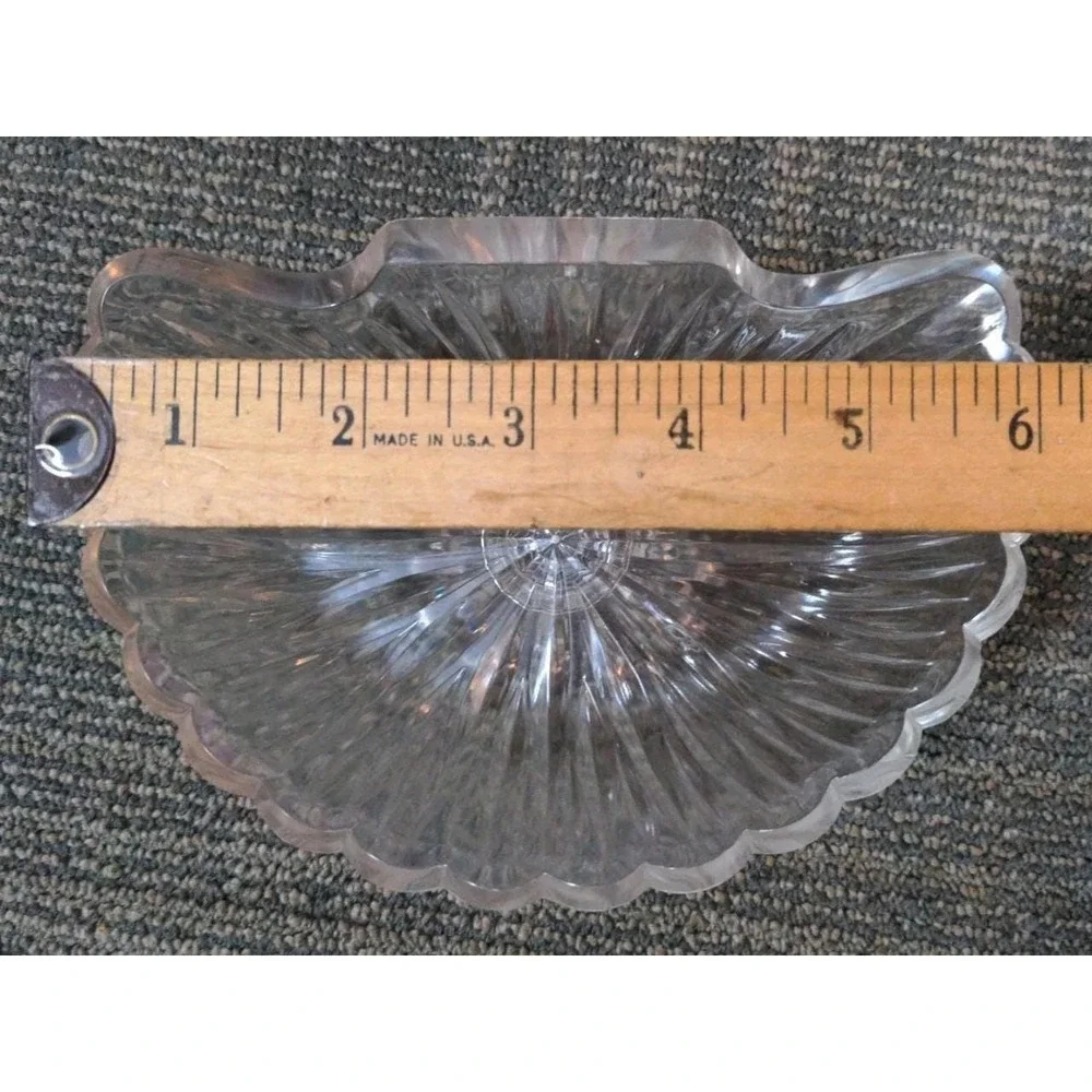Vintage Celebrity MCM Clear Acrylic Soap Dish Starburst Pattern USA